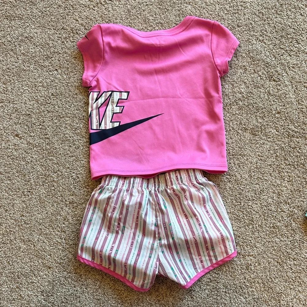 2t Nike Girls Sets BUNDLE! Gray/pink, Pink/navy, Coral & Aqua. 3sets as pictured - Picture 5 of 7